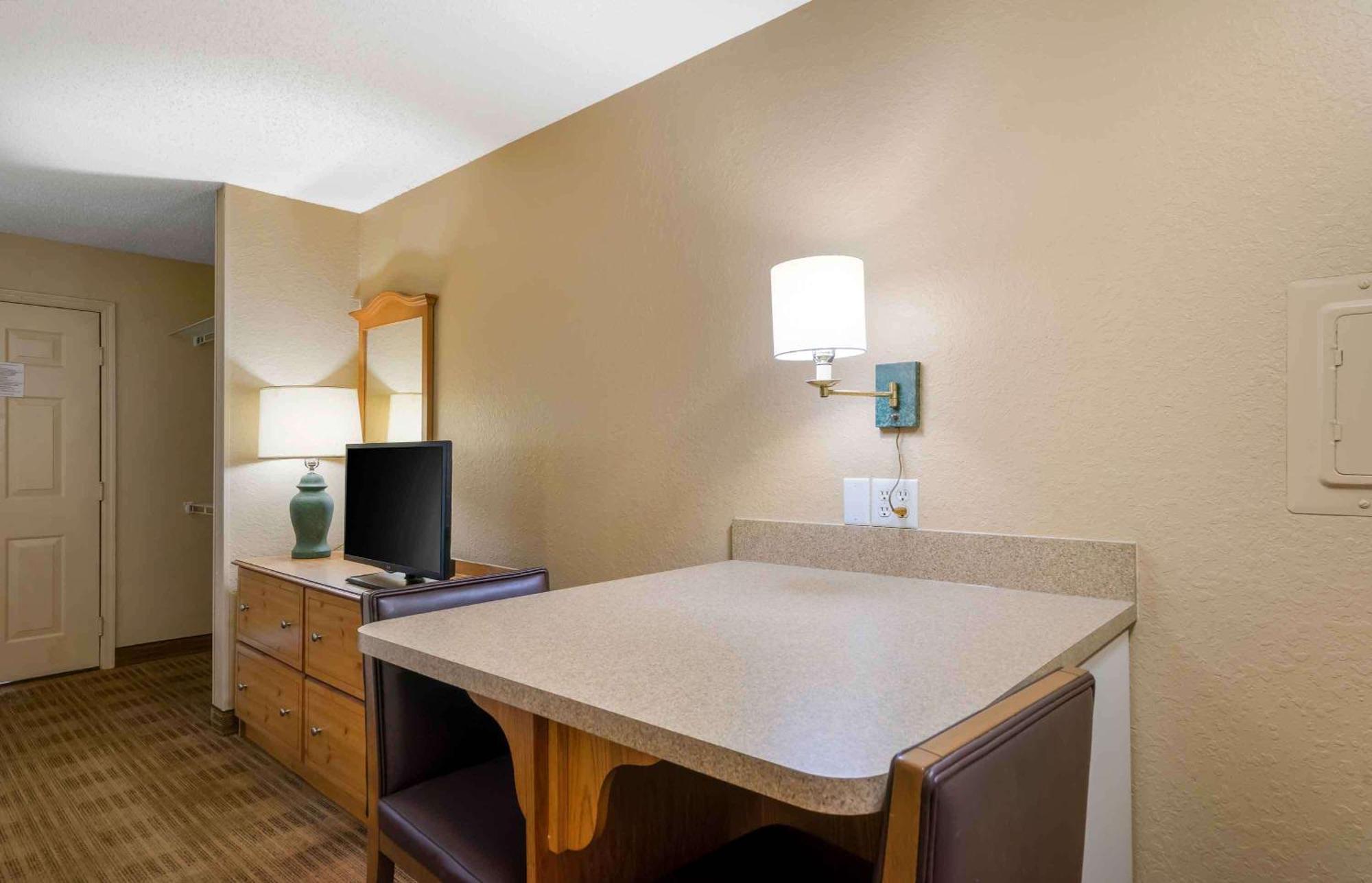 Extended Stay America Suites - Clearwater - Carillon Park Exterior foto